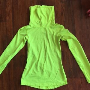 Nike longneck running shirt
